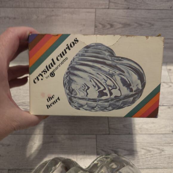 VINTAGE Jeannette Glass CRYSTAL CURIOS THE HEART Trinket Candy Dish Keepsakes - Picture 4 of 11